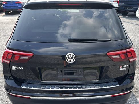 Used 2019 Volkswagen Tiguan SEL AWD/4WD image 39