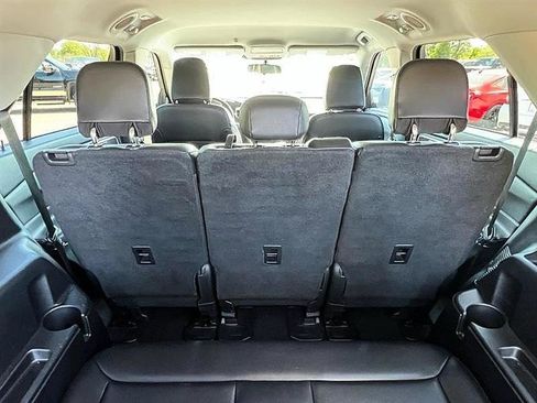 Used 2021 Ford Explorer XLT w/ Equipment Group 202A RWD image 44