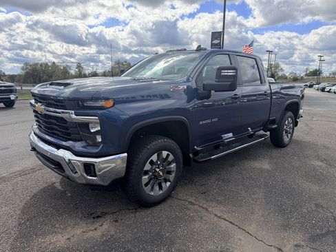 New 2026 Chevrolet Silverado 3500 LT w/ All Star Edition image 3