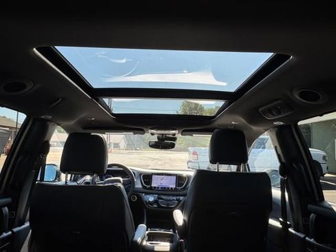 New 2026 Chrysler Pacifica Limited w/ S Appearance Package image 23