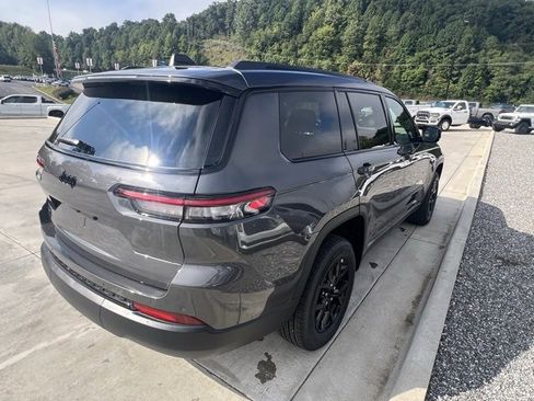 New 2025 Jeep Grand Cherokee L Altitude image 3