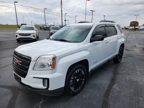 Used 2017 GMC Terrain SLT w/ Open Road Package image 11