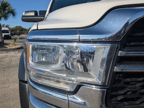 Used 2020 RAM 5500 Tradesman w/ Chrome Appearance Group image 11