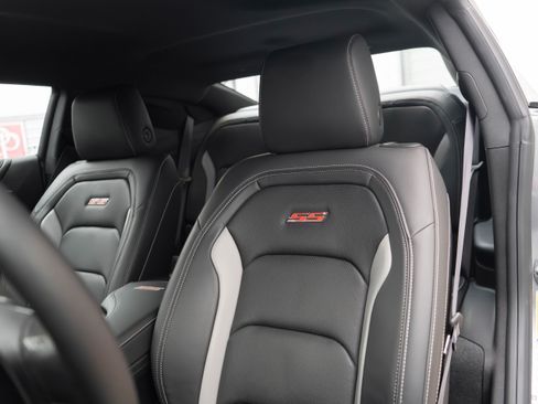 Used 2019 Chevrolet Camaro SS image 9