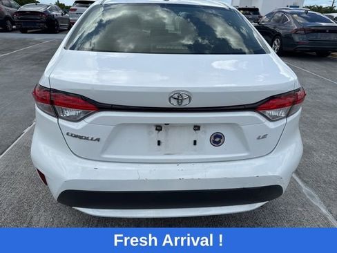 Used 2021 Toyota Corolla LE FWD image 16