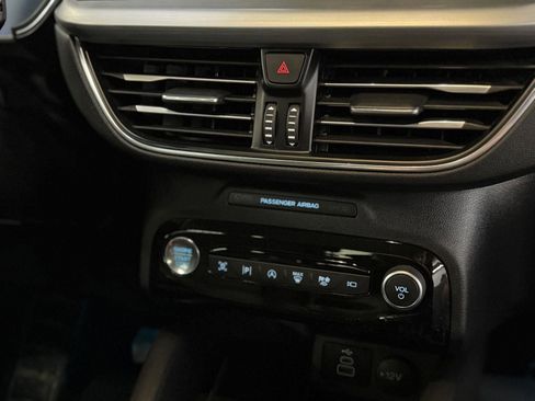 Used 2024 Ford Escape Platinum image 10