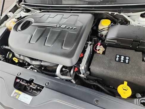 Used 2015 Chrysler 200 S w/ Navigation & Sound Group I image 16