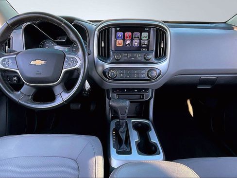 Used 2018 Chevrolet Colorado LT w/ LT Convenience Package image 16