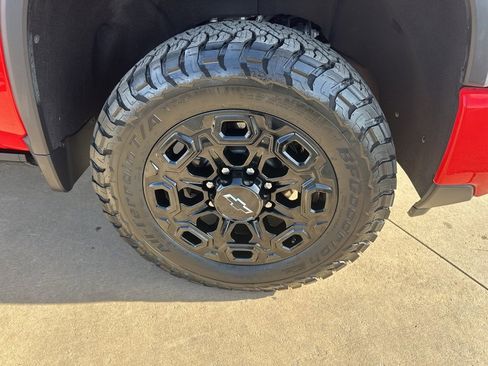 Used 2024 Chevrolet Silverado 2500 LTZ w/ LTZ Plus Package image 39