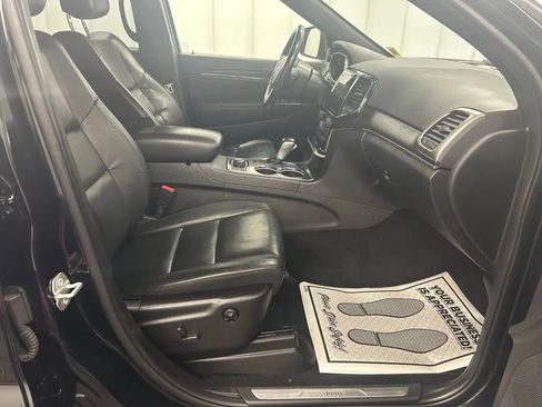 Used 2022 Jeep Grand Cherokee Limited w/ Trailer Tow Group IV AWD/4WD image 18