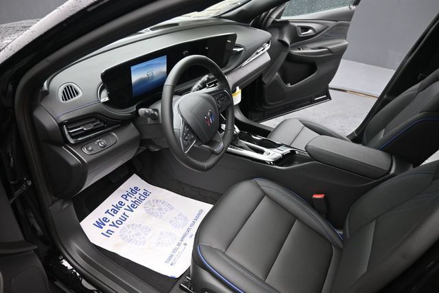 New 2026 Buick Envista Sport Touring w/ Convenience I Package FWD image 17