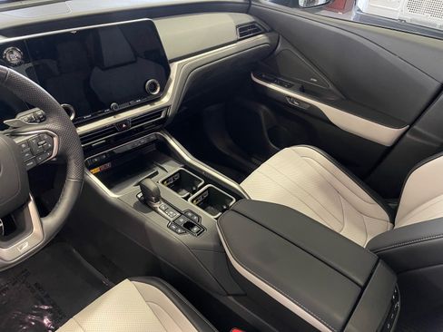 Used 2025 Lexus TX 350 AWD image 27
