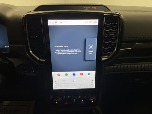 Used 2024 Ford Ranger Lariat w/ Advanced Towing Package image 8