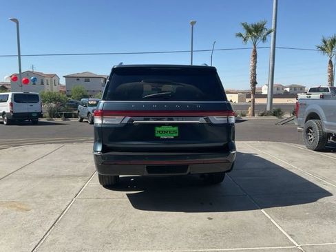 Used 2022 Lincoln Navigator Reserve AWD/4WD image 6