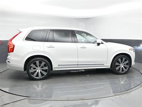 Used 2024 Volvo XC90 T8 Plus w/ Protection Package Premier image 8