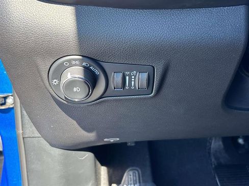 Certified 2024 Jeep Compass Limited image 17