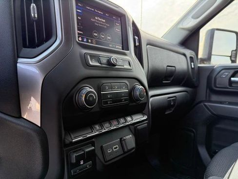 Used 2022 Chevrolet Silverado 2500 Custom w/ Gooseneck/5TH Wheel Package image 47