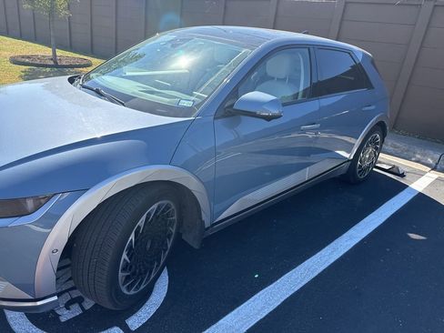 Certified 2022 Hyundai Ioniq 5 Limited image 3