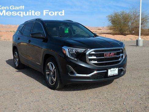 Used 2021 GMC Terrain SLT w/ LPO, Floor Liner Package image 1