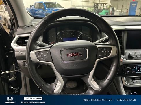Used 2023 GMC Acadia SLT FWD image 16