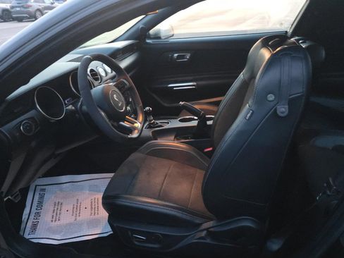 Used 2016 Ford Mustang Shelby GT350 w/ Technology Package image 3