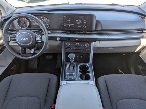 Used 2022 Kia Carnival LX FWD image 20