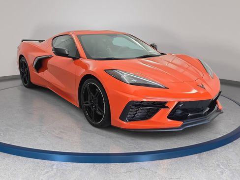 Used 2020 Chevrolet Corvette Stingray Preferred Cpe w/ 2LT Preferred Equipment Group RWD image 3
