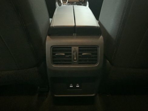 Used 2024 Nissan Rogue SV image 16