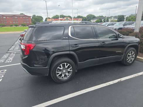 Used 2022 GMC Acadia SLE w/ Driver Convenience Package FWD image 4