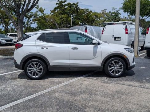 Used 2023 Buick Encore GX Essence w/ Experience Buick Package FWD image 8