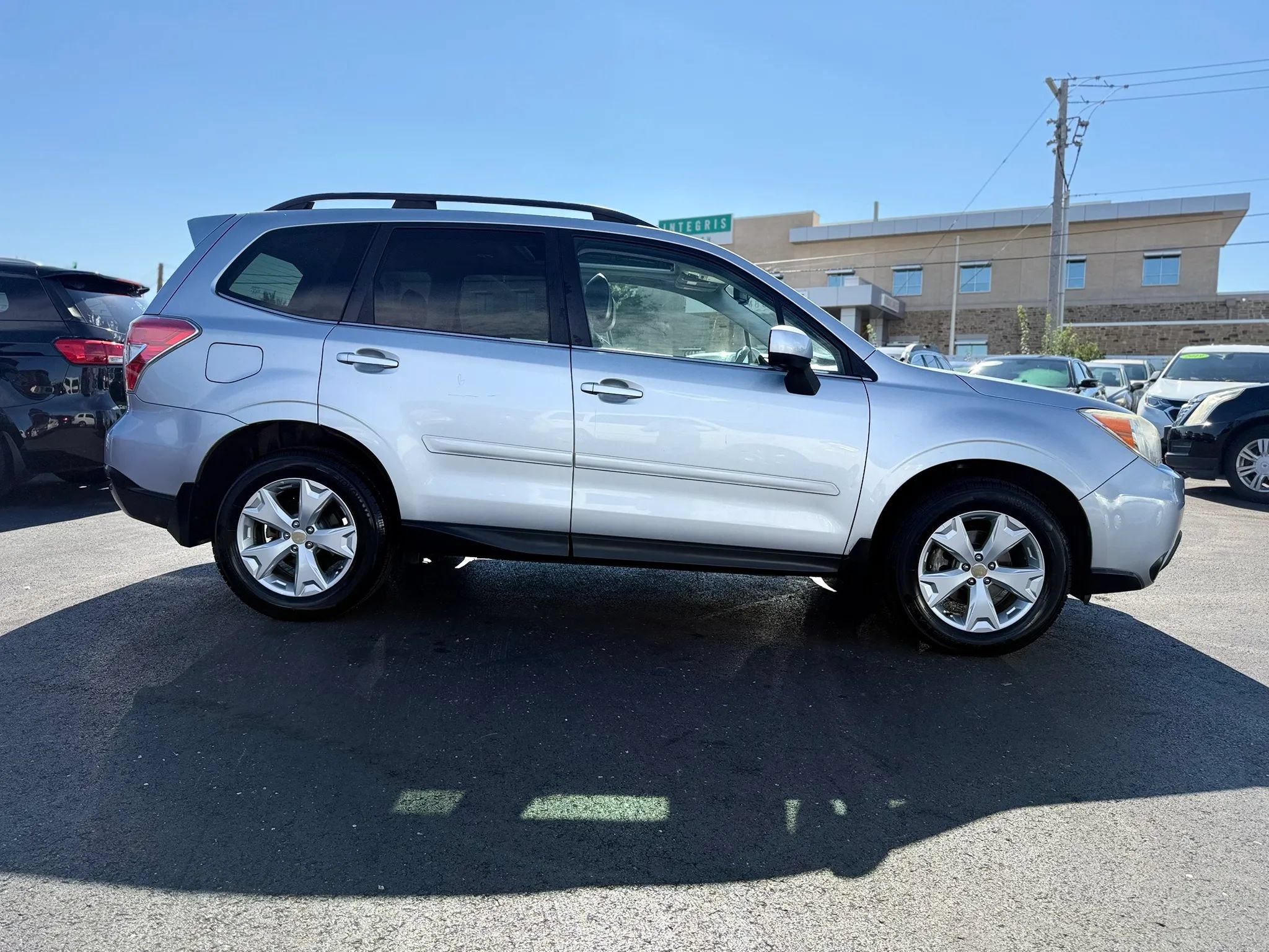 Used 2014 Subaru Forester 2.5i Limited AWD/4WD image 2