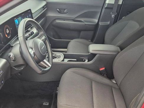 Used 2025 Hyundai Kona SEL AWD/4WD image 15