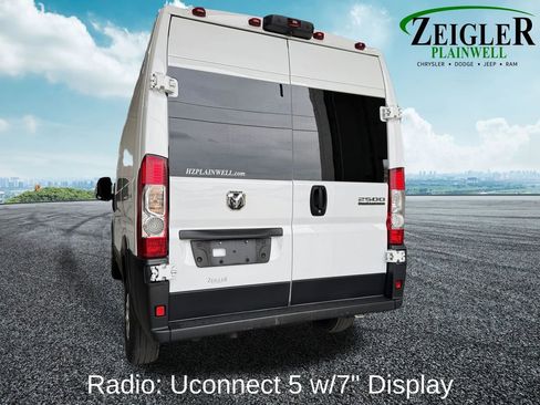 Used 2023 RAM ProMaster 2500 w/ Driver Convenience Group FWD image 4