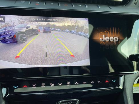 New 2026 Jeep Grand Cherokee Limited image 12