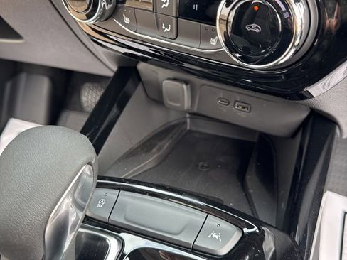 New 2026 Chevrolet Trax ACTIV w/ Sunroof Package FWD image 11