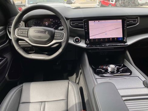 New 2026 Jeep Grand Wagoneer Limited AWD/4WD image 10