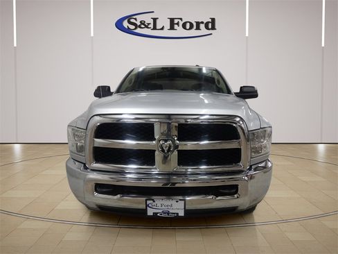 Used 2016 RAM 2500 Tradesman w/ Chrome Appearance Group image 9