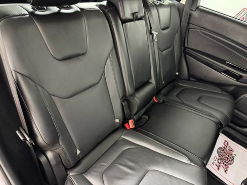 Used 2018 Ford Edge Titanium w/ Ford Safe & Smart Package FWD image 36