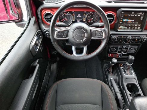 Used 2022 Jeep Wrangler Unlimited Rubicon w/ Cold Weather Group image 14