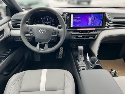 Used 2026 Toyota Camry SE w/ Multimedia Upgrade Package FWD image 26