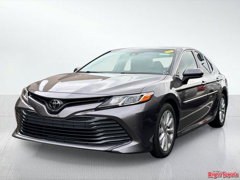 Used 2020 Toyota Camry LE w/ Carpet Mat Package FWD image 2