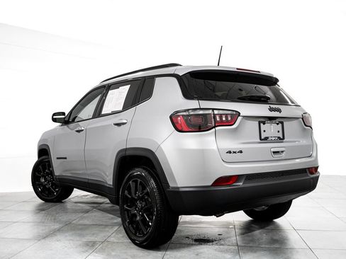 Used 2026 Jeep Compass Latitude AWD/4WD image 5