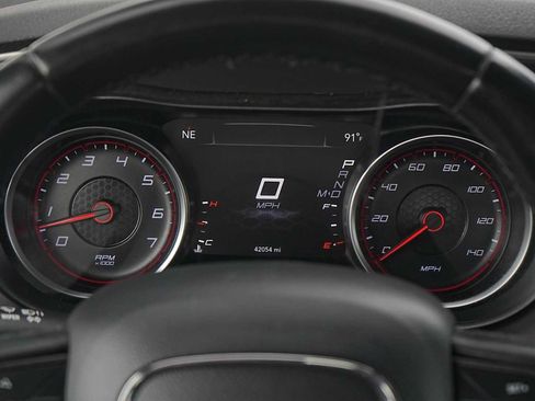 Used 2022 Dodge Charger SXT RWD image 19
