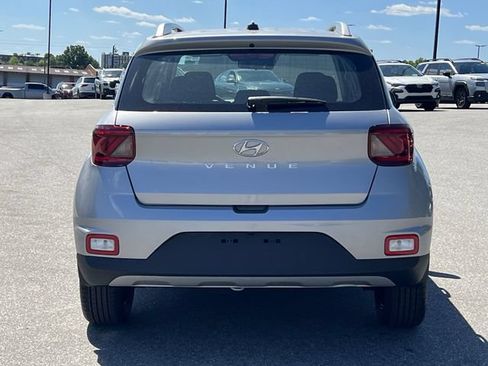 New 2026 Hyundai Venue SEL FWD image 12