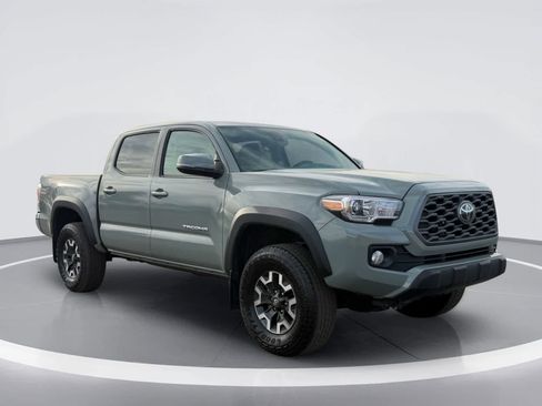 Used 2023 Toyota Tacoma TRD Off-Road AWD/4WD image 5