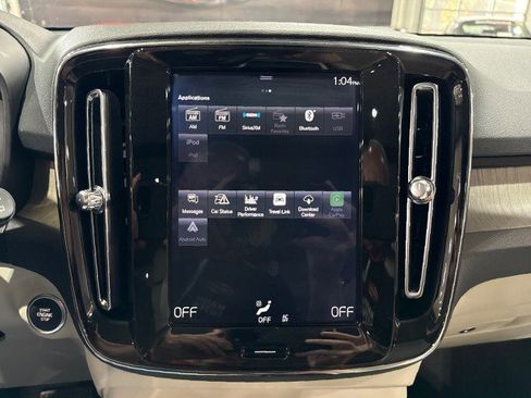 Used 2020 Volvo XC40 T4 Inscription image 78