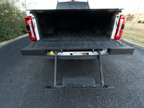 Used 2023 Ford F350 Lariat w/ Lariat Ultimate Package image 12