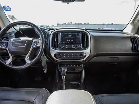 Used 2022 GMC Canyon Denali image 5