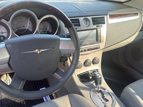 Used 2008 Chrysler Sebring Limited w/ Luxury Group FWD image 13