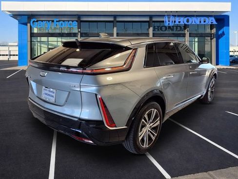 Used 2025 Cadillac Lyriq Luxury RWD image 2